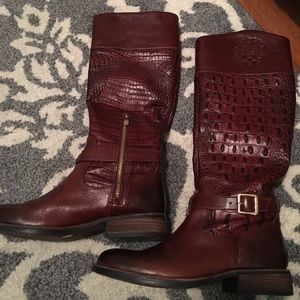 Vince Camuto Flavian Alligator Riding 